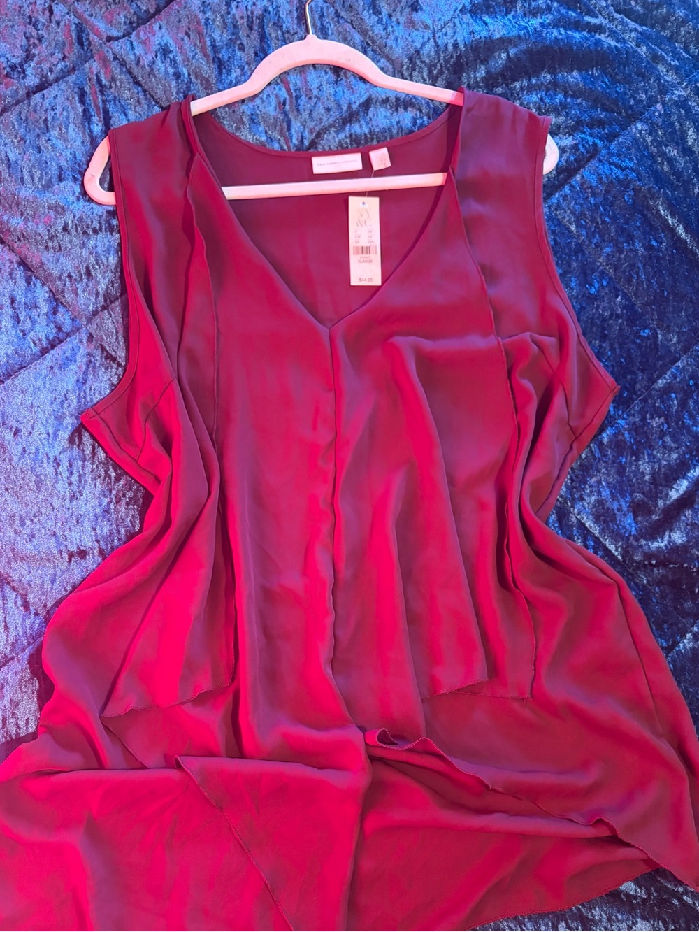New York & Company Sleeveless V-Neck Camisole in Berry